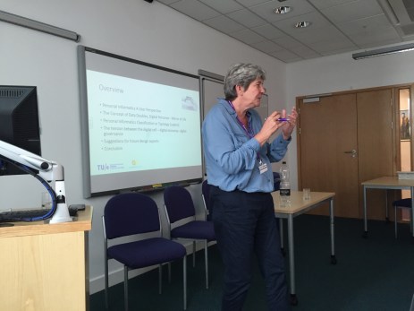 01175acb612b909e77f7e57ce87874ee09552413bd